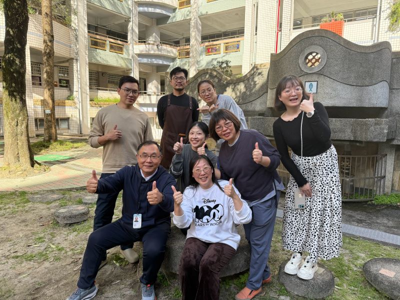 在地走讀跨域學習 教學卓越獎新北6校入圍全國最多 28 《圖說》金龍國小附幼教學卓越團隊_從廢棄鐵道出發,探索地方故事。〈教育局提供〉