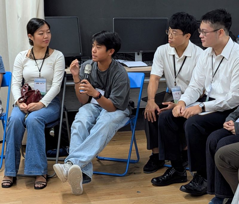 《圖說》今年9月5日於論壇前辦理交流會，透過國際青年提問及跨國交流，探討氣候行動實踐可能。〈環保局提供〉