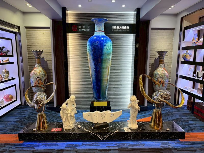 《圖說》參訪臺華窯，體驗鶯歌陶瓷工藝，深入認識在地文化與工藝之美。〈觀旅局提供〉