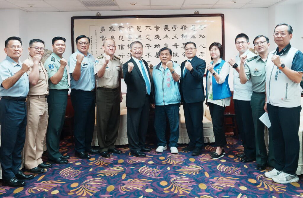 九三軍人節前夕 新北議長邀國軍茶敘贈慰問金 24 0901005