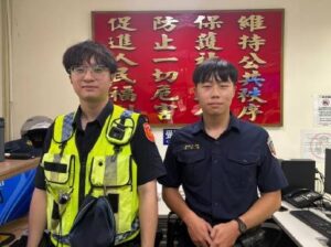 警專實習生熱心助民 拋錨車擋路主動指揮並合力推車 4 1788493741793