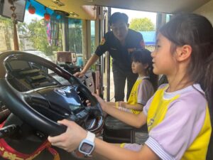 大車死角藏危機 基隆交警攜手監理站辦理 大車視野死角與內輪差 體驗活動 16 1789435198889