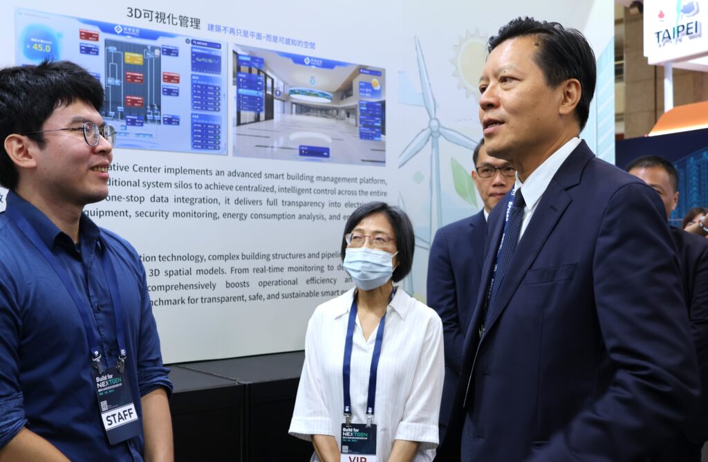 朱惕之出席國際永續智慧建築暨智慧建材展 「智造新北」數位雙生AI節能創城市新貌 16 1O4A2003