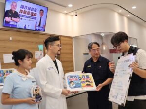 看牙也能識詐 淡水警攜手牙醫打造 識詐候診站 反詐 防醫療暴力一次到位 8 MEITU 20260902 092939444