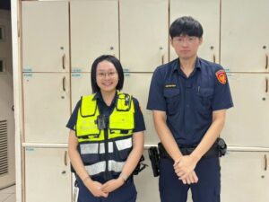 電動輪椅突沒電受困車道 文一暖警及時伸援助脫困 19 MEITU 20260908 141415386