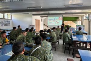 軍警齊心共反毒 詐 基警四分局結合宣導一起來 20 MEITU 20260922 163722138