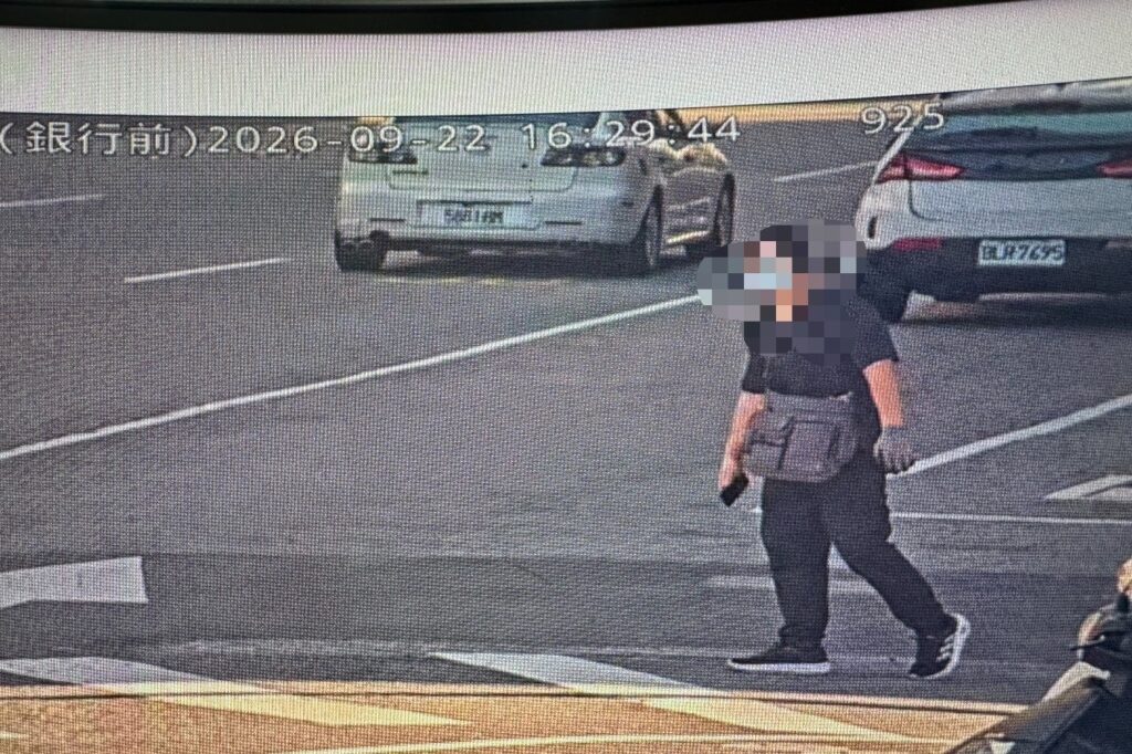 謊報捷運遭 孤狼式 攻擊 警7小時內飛速查獲犯嫌到案 6 MEITU 20260923 122239041