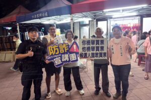 中秋里鄰同歡聚 警反詐反賄選宣導不間斷 9 MEITU 20260927 172636201
