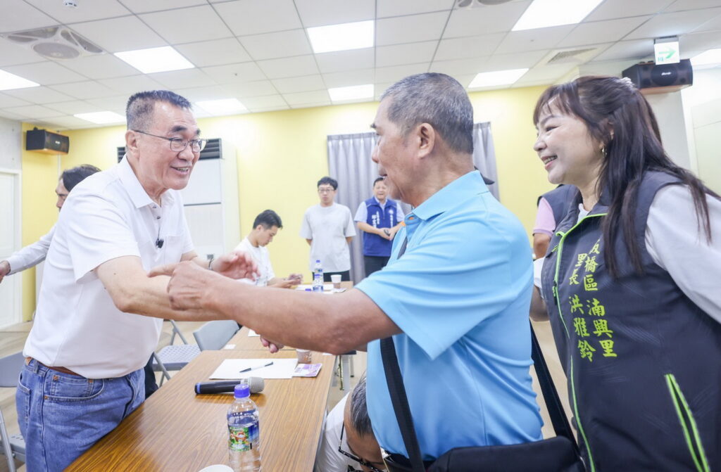 里長是最好夥伴 李四川承諾:當選延續侯友宜29區行動治理座談作施政的重要參考 4 S 103301136 0