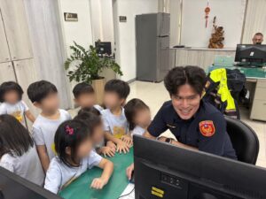 純青幼兒園參訪派出所 萌娃畫作致敬波麗士 5 %E4%B8%80 91