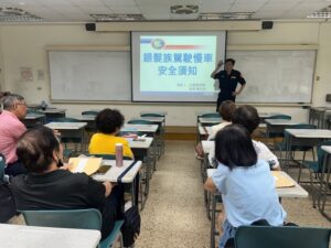 銀髮用路更安心 基隆市警局啟動 高齡駕駛慢車安全 宣導守護長者出行平安 30 %E4%BA%8C 28