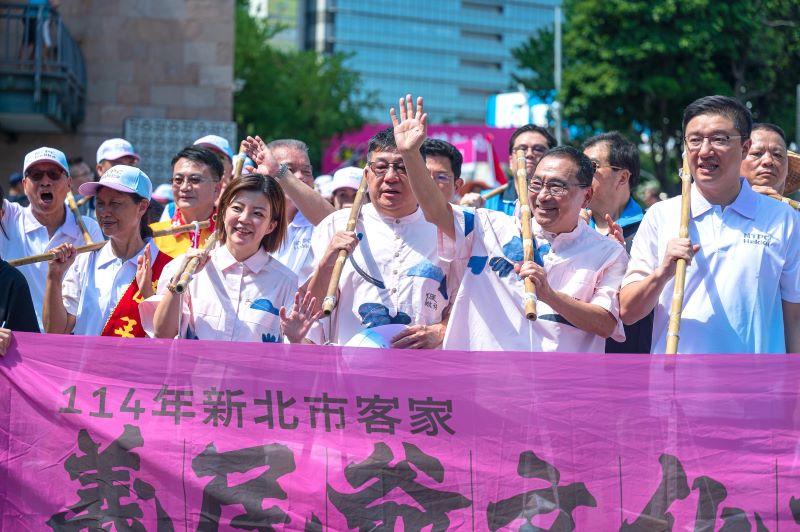 《圖說》千人挑擔奉飯、祭祀大典到客家音樂展演，並結合青創市集、親子體驗等活動，邀請市民於國慶連假走進新北。〈客家局提供〉