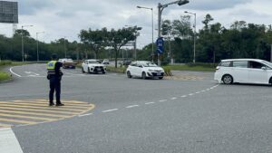 國慶連假首日車流順暢 新城警部署警力守護交通安全 4 %E4%B8%80 48