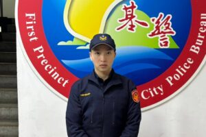 老婦迷途街頭徬徨無助 基警民接力暖心助返家 146 %E8%91%A3%E7%B4%80%E5%BB%B7