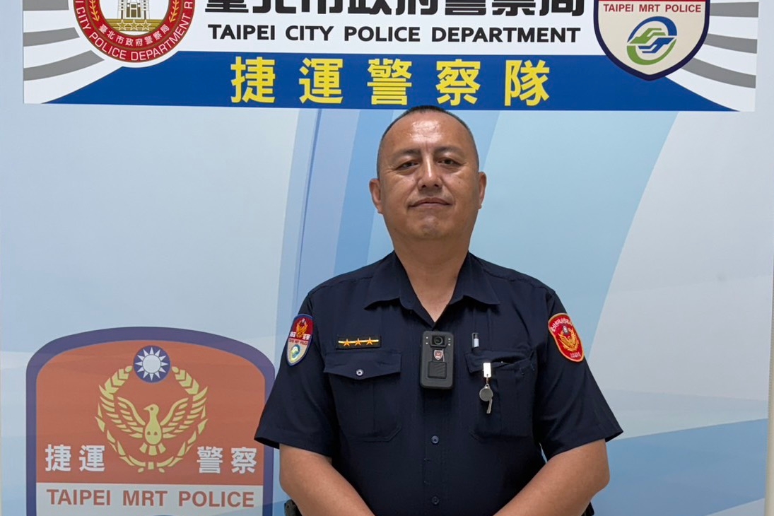 返臺首日護照現金全遺失  捷警鷹眼火速尋回  助華僑夫妻安心接續旅程